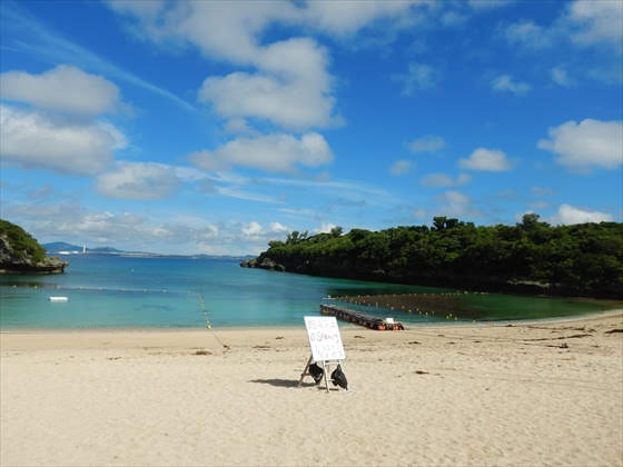 伊計島ビーチ遊泳禁止看板