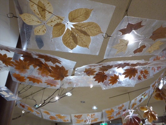 ビジターセンター内の天井の装飾