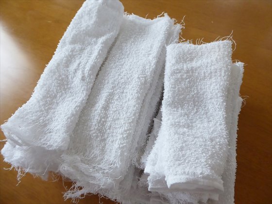 裂いたタオルで作った布ナプキン